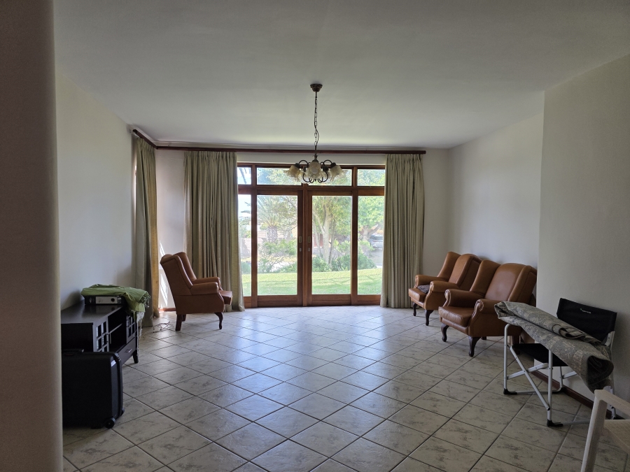 5 Bedroom Property for Sale in Bayview Western Cape